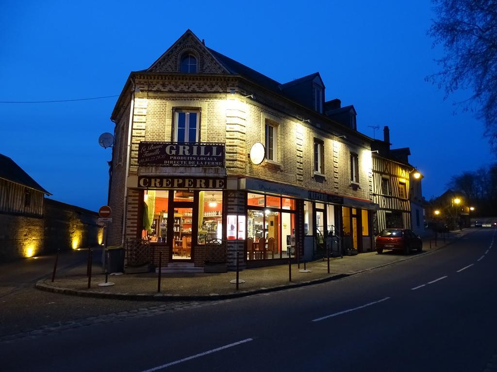 La Bonne Famille Hotel Jumieges Exterior photo